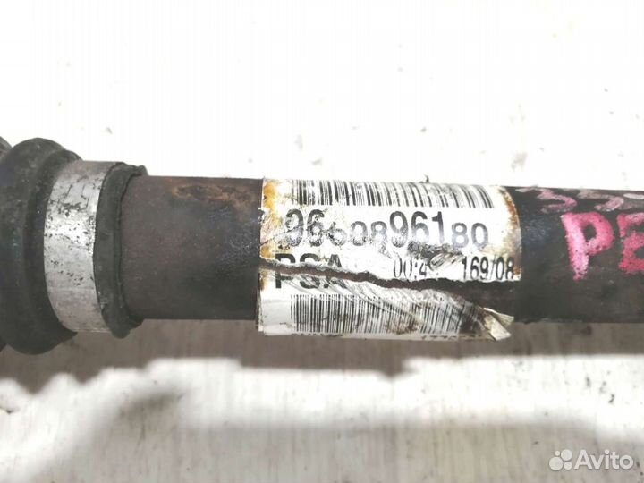 Привод передний правый Peugeot 308 (2007-2013)