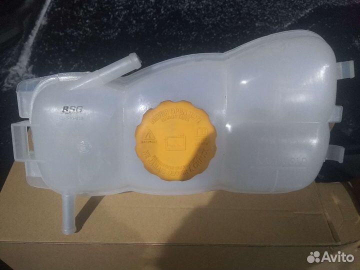 Новый Расширительный бачок Opel Omega B