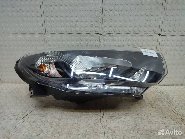 Фара правая Лада Гранта 2018