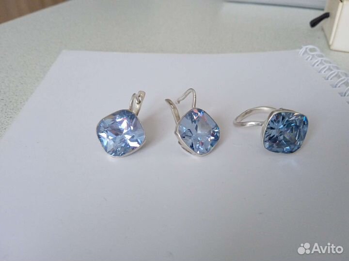 Серебряное кольцо и серьги с топазом