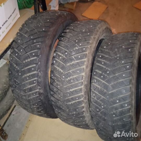 Goodyear Ultragrip Ice Arctic 215/65 R17 99T