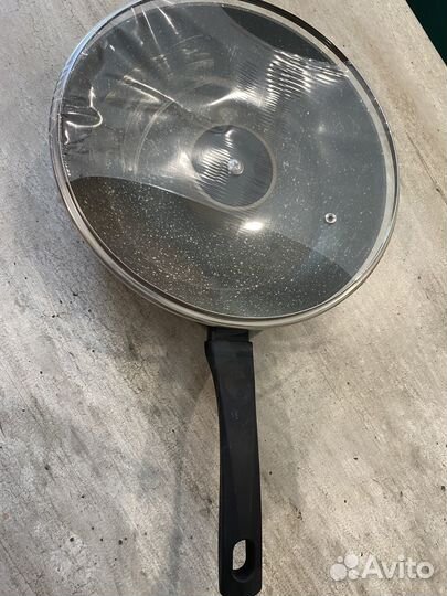 Сковорода с крышкой