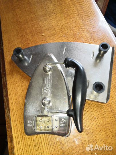 Утюг (патефонный завод) коллекционный