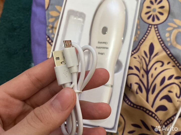 Электрозвуковой аппарат для чистки лица