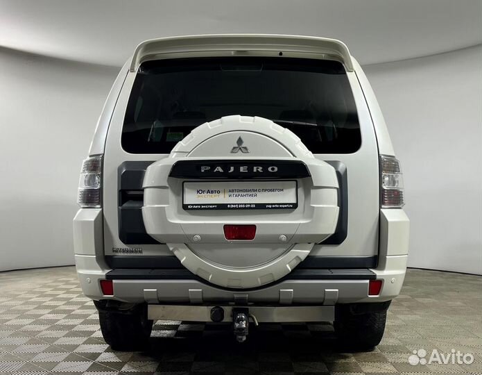 Mitsubishi Pajero 3.2 AT, 2013, 300 683 км