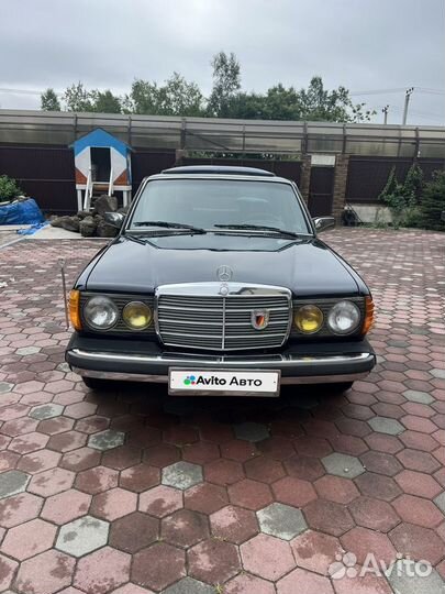 Mercedes-Benz W123 2.0 AT, 1981, 150 000 км