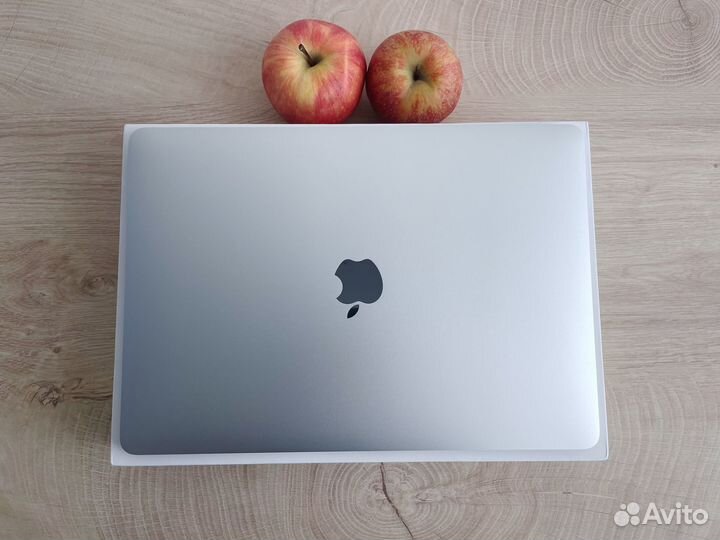MacBook Air 13'' 2020 M1 8Gb SSD 256Gb
