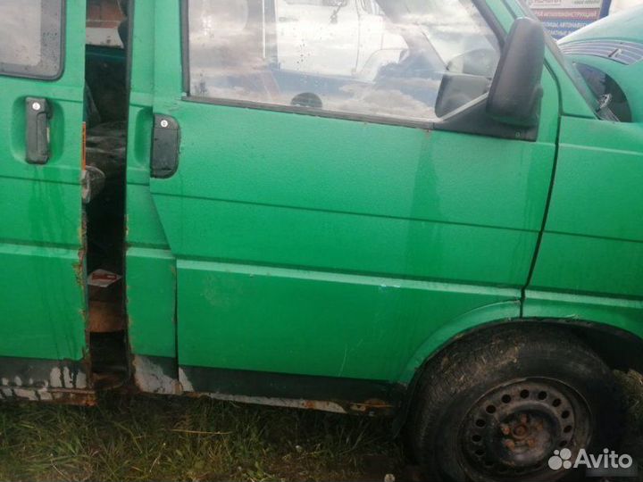 Дверь передняя Volkswagen Transporter T4