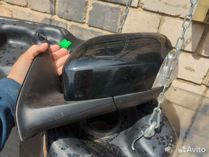 Левое зеркало Volvo XC90