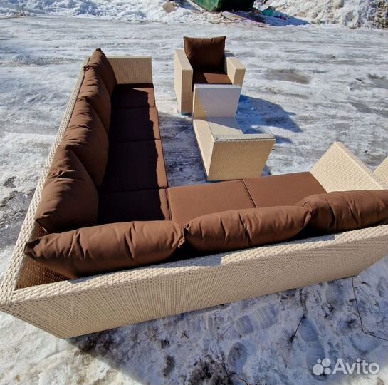 Плетёная мебель из ротанга