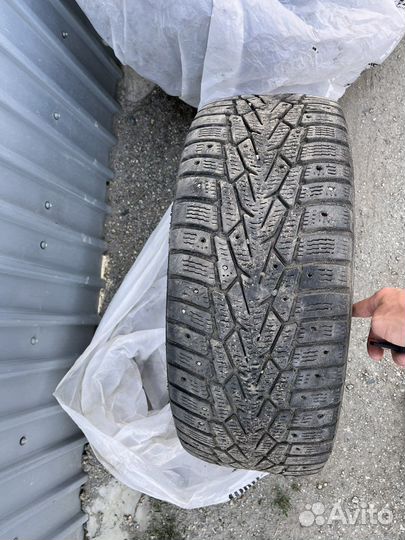 Nokian Tyres Hakkapeliitta 7 215/50 R17