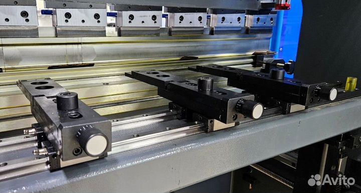 Гидравлический листогибочный чпу пресс 4+1