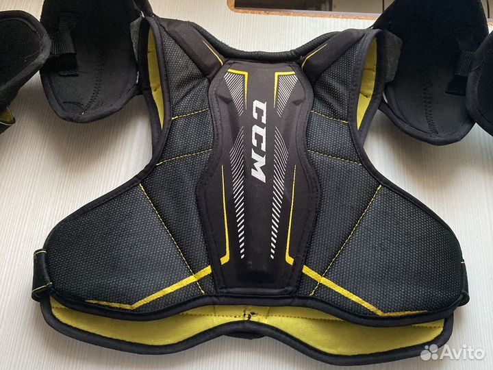 Нагрудник хоккейный ccm jr