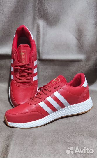 Кроссовки adidas