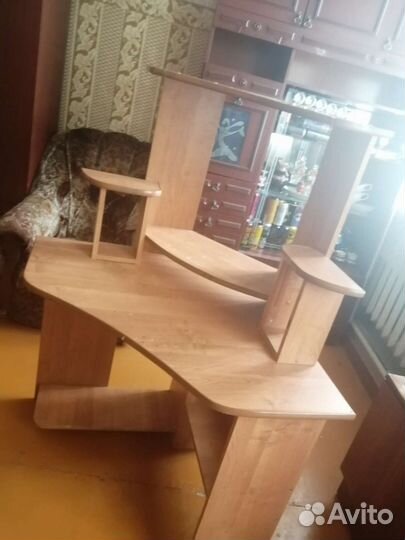 Компьютерный стол