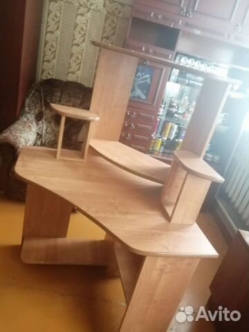 Компьютерный стол