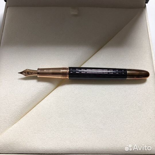 Montblanc перьевая ручка