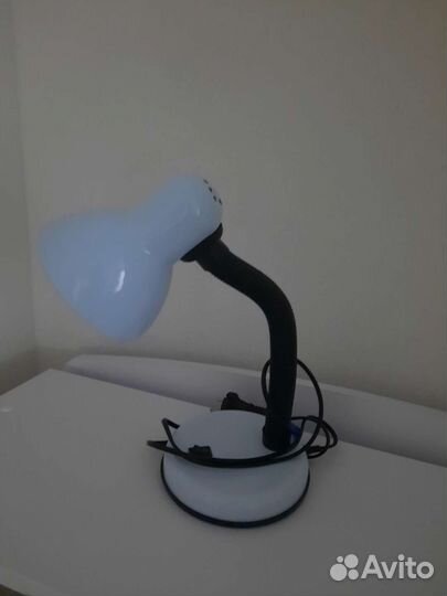 Лампа настольная