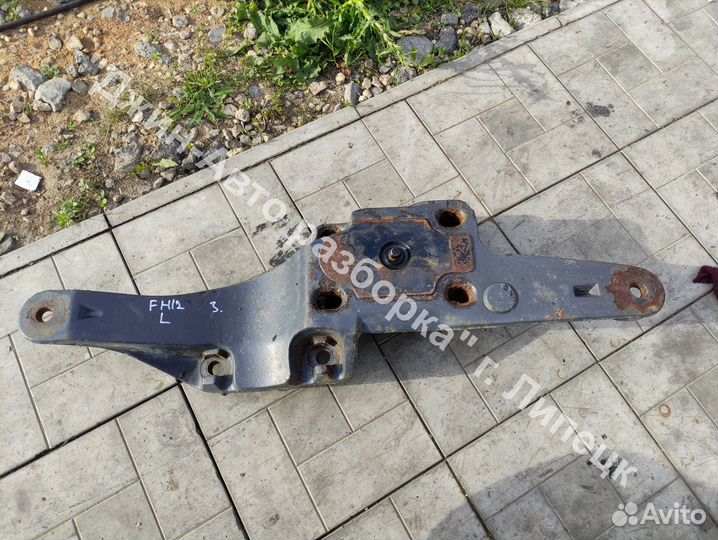 Кронштейн пневморессоры задний Volvo FH FM