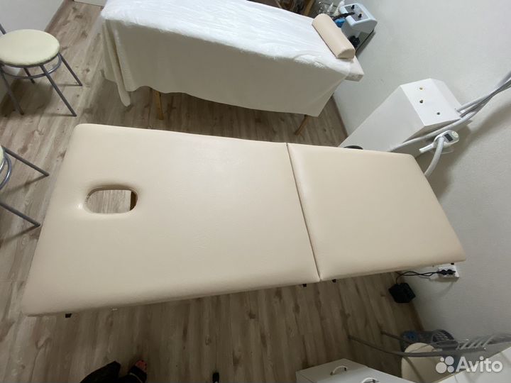 Массажный стол
