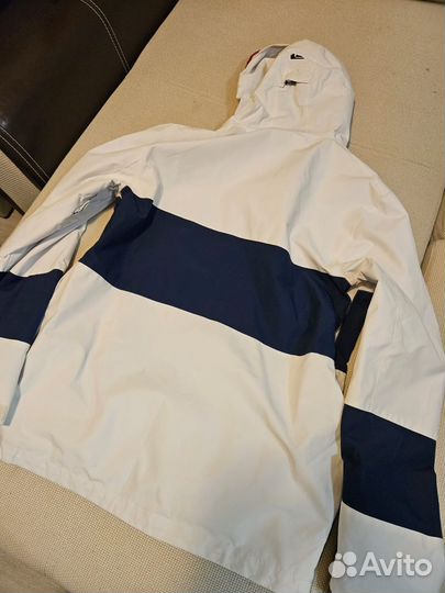 Сноубордическая куртка мужская