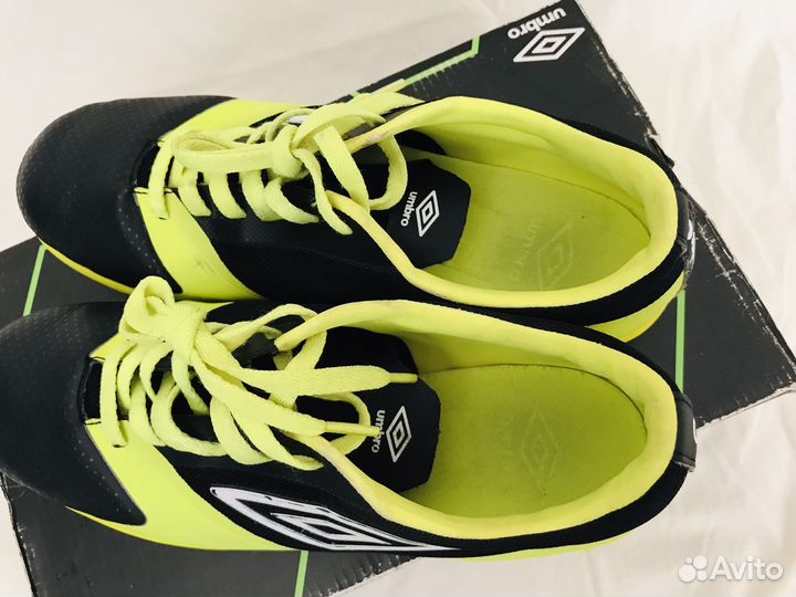 Umbro зал, улица 42,5 Eur