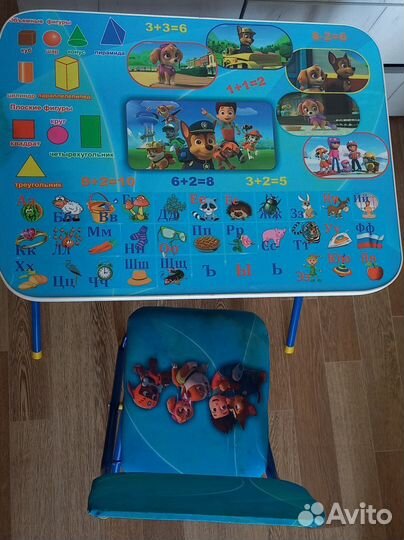 Детский стол и стул