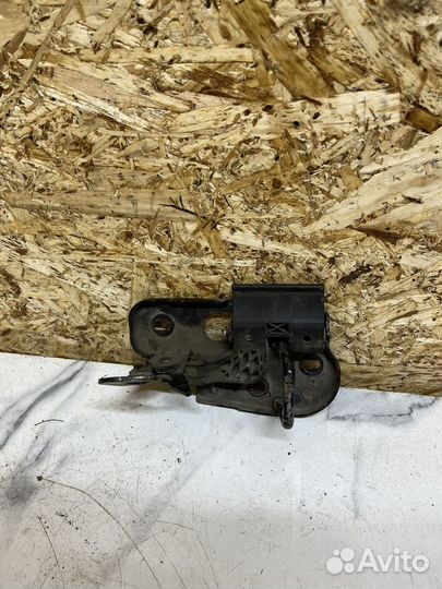 Замок капота volkswagen passat b6