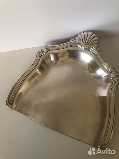 Совок и щетка