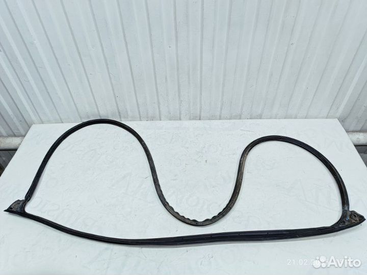 Уплотнитель двери передний левый Kia Ceed Sw 1.6