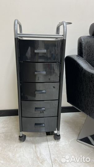 Тележка парикмахерская