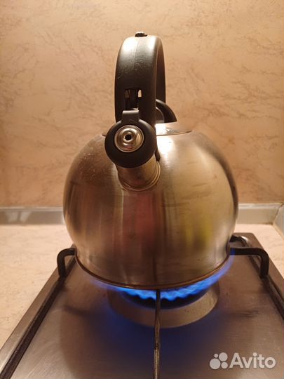 Чайник со свистком новый