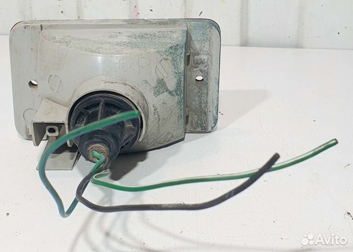 Фонарь противотуманный правый Kia Sportage 1