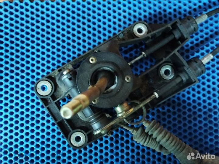 Кулиса кпп Mitsubishi carisma рестайлинг 1999г