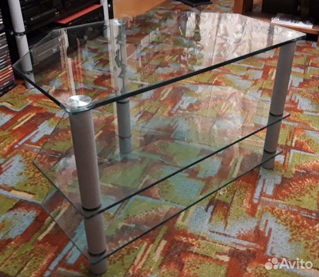 Стол-стойка под аппаратуру