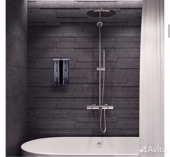 Настенный дозатор для жидкого мыла и шампуня