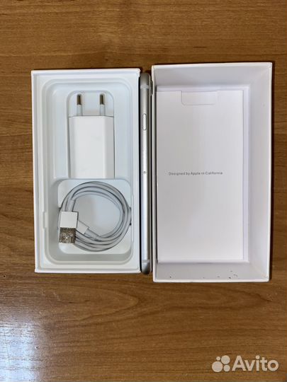 iPhone SE (2020), 128 ГБ