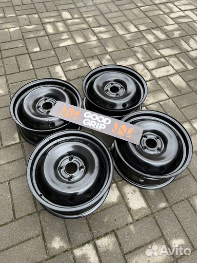 Штампованный диск R15 Largus