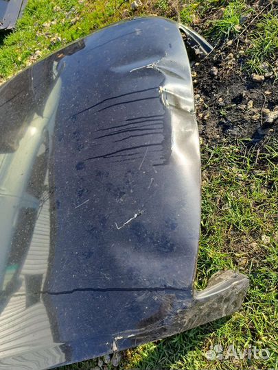 Капот на Volkswagen Phaeton