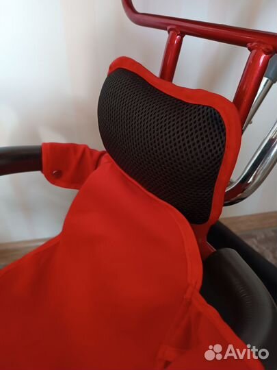 Велосипед с родительской ручкой