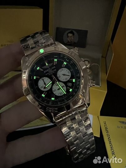 Часы breitling
