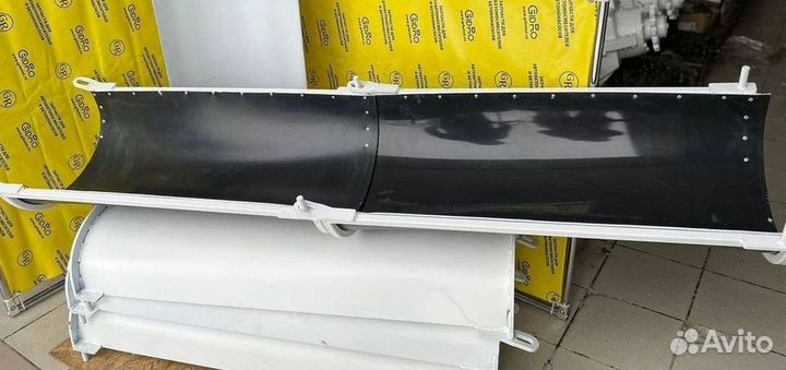 Пластиковый лоток автобетоносмесителя