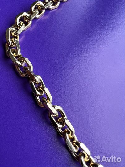 Крест на цепи