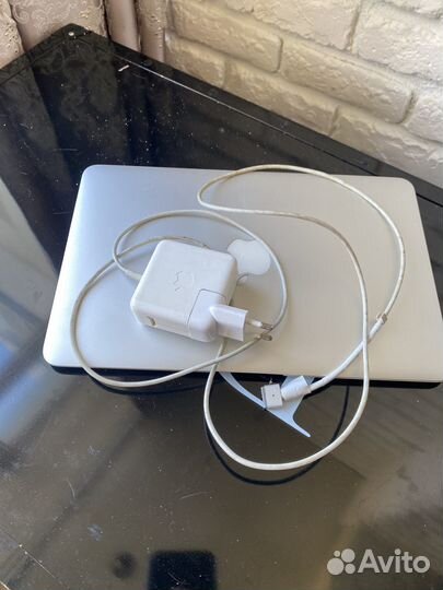 Apple macbook air 11 2012