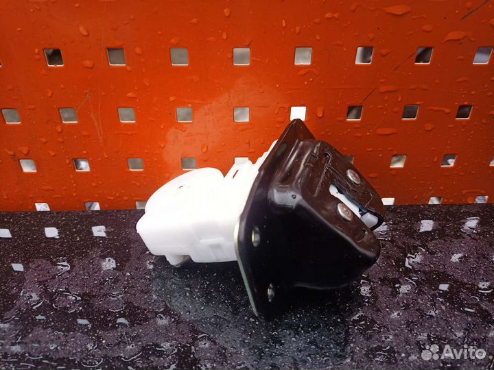 Замок багажника Nissan Murano