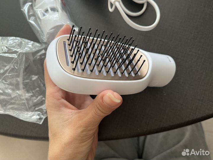 Новый фен щетка Philips 8663