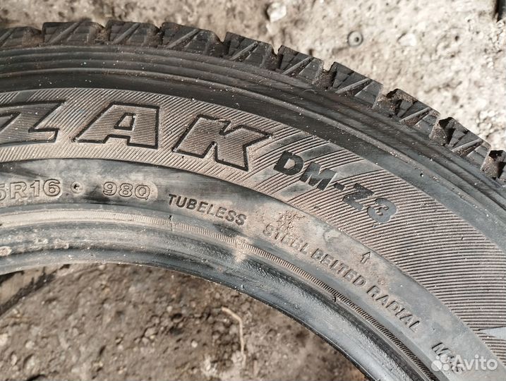 Bridgestone Blizzak DM-Z3 215/65 R16 98Q