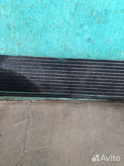 Радиатор масляный Volkswagen Tiguan 1 2009