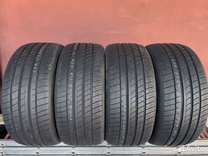 Kapsen RS26 Practical Max HP 255/35 R20 92Y