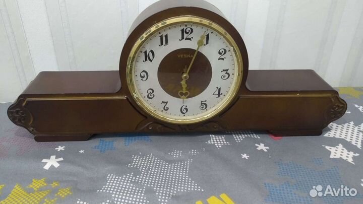 Часы настенные СССР Янтарь, Весна